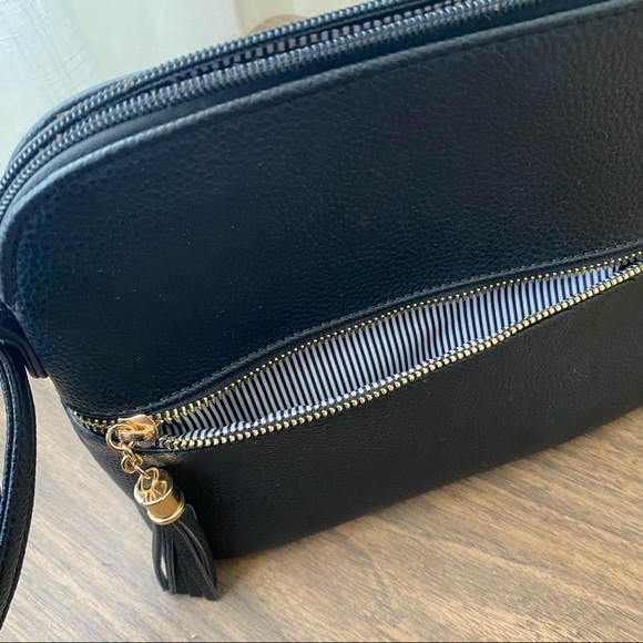 [ Sold ] NWOT Black Crossbody Purse - Picture 6 of 9